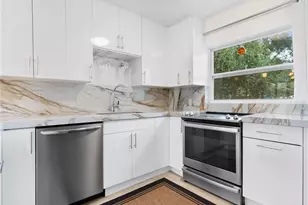 1632 Pinewood Dr, Orlando, FL 32804 - Photo 9