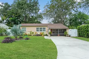 1632 Pinewood Dr, Orlando, FL 32804 - Photo 1