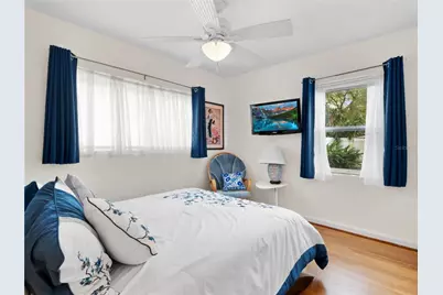 1632 Pinewood Drive, Orlando, FL 32804 - Photo 17