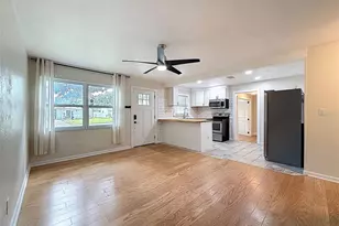 1121 49th Ave N, Saint Petersburg, FL 33703 - Photo 7