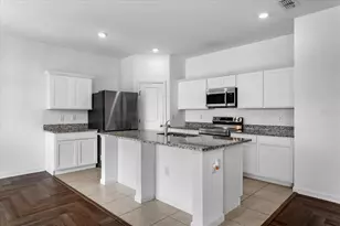 2121 Treasure Hill St, Clermont, FL 34715 - Photo 9