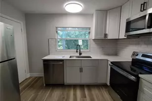 316 W Howry Ave, Deland, FL 32720 - Photo 3