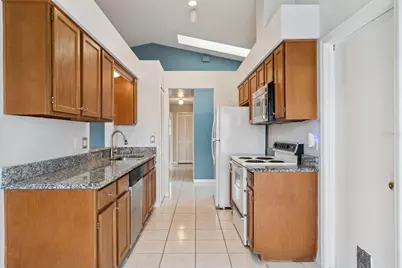 212 S Bristol Circle, Sanford, FL 32773 - Photo 9