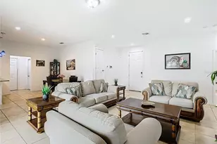 425 Spike Ct, Poinciana, FL 34759 - Photo 5