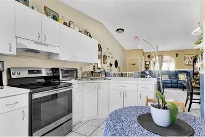 7842 W 34th Lane #202, Hialeah, FL 33018 - Photo 17