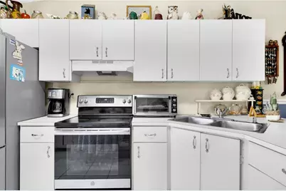 7842 W 34th Lane #202, Hialeah, FL 33018 - Photo 11