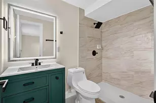 196 74th Ave NE, Saint Petersburg, FL 33702 - Photo 13