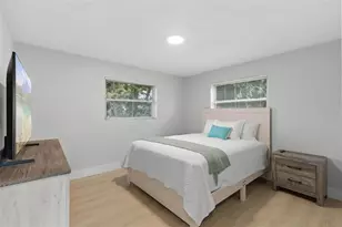 1073 Kenwood Dr, Dunedin, FL 34698 - Photo 17