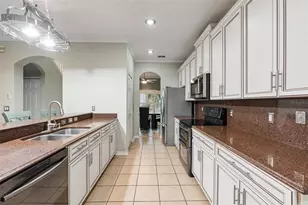 817 Kamchatka Ct, Apopka, FL 32712 - Photo 5