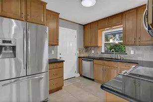 2913 Carmia Dr, Orlando, FL 32806 - Photo 13