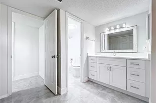 802 Sky Lake Cir, Orlando, FL 32809 - Photo 13