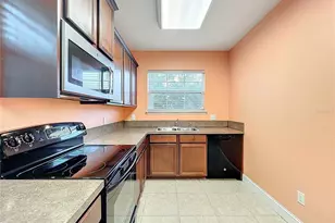 10100 Green Branch Ct, Orlando, FL 32825 - Photo 5