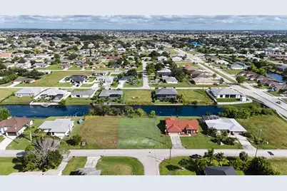 633 SE 2nd Street, Cape Coral, FL 33990 - Photo 7