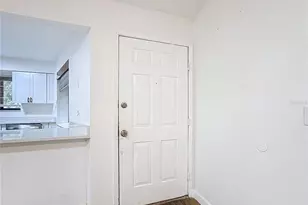 1736 Foxhall Cir, Kissimmee, FL 34741 - Photo 3