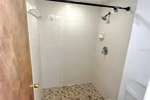 7101 Harbor Heights Cir, Orlando, FL 32835 - Photo 9