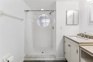 2442 Sweetwater Club Cir, Kissimmee, FL 34746 - Photo 7