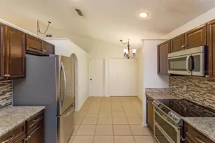 1572 Crosswind Cir, Orlando, FL 32825 - Photo 9