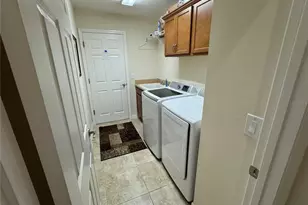 939 Koller Ct, The Villages, FL 32163 - Photo 3