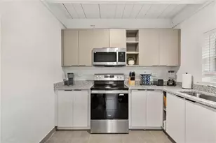 1924 Cloverlawn Ave, Orlando, FL 32806 - Photo 9