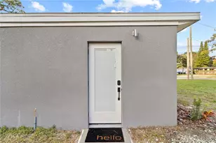 1924 Cloverlawn Ave, Orlando, FL 32806 - Photo 17