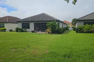 3847 Carrick Bend Dr, Kissimmee, FL 34746 - Photo 3