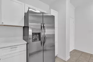 2648 Robert Trent Jones Dr, Orlando, FL 32835 - Photo 7