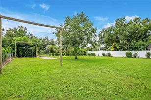 726 Albertson Pl, Orlando, FL 32806 - Photo 29