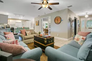 726 Albertson Pl, Orlando, FL 32806 - Photo 9