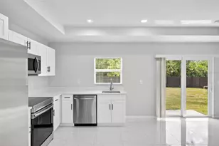 708 Lamar St E, Lehigh Acres, FL 33974 - Photo 9