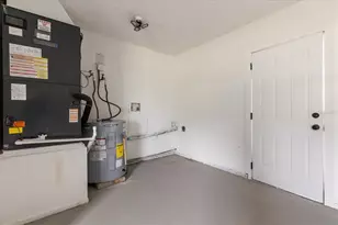 2096 E Parkton Dr, Deltona, FL 32725 - Photo 23