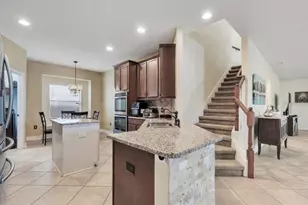 4392 Vermillion Sky Dr, Wesley Chapel, FL 33544 - Photo 5