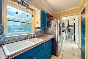 1098 Henry Balch Dr, Orlando, FL 32810 - Photo 13