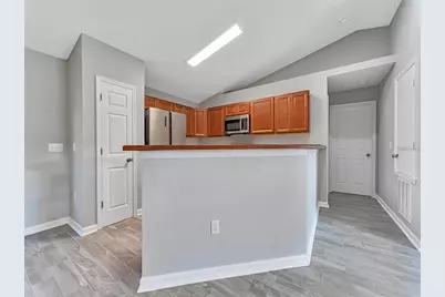 2008 Central Parkway, Deland, FL 32724 - Photo 11