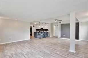 780 N Kentucky Ave, Umatilla, FL 32784 - Photo 5