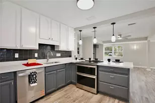 780 N Kentucky Ave, Umatilla, FL 32784 - Photo 15