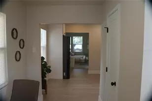 2001 37th St S, Saint Petersburg, FL 33711 - Photo 7