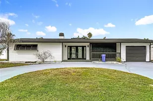 7907 1st Ave S, Saint Petersburg, FL 33707 - Photo 1