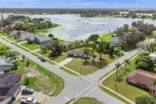 2451 Candlewick St, Deltona, FL 32738 - Photo 21