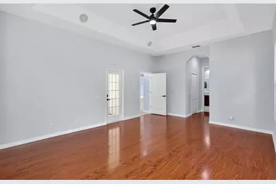 10207 Deercliff Drive, Tampa, FL 33647 - Photo 17