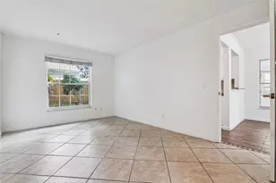 1256 Pin Oak Dr, Apopka, FL 32703 - Photo 9