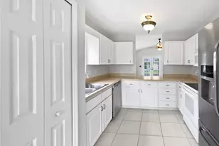 2732 Boardwalk Way, Tavares, FL 32778 - Photo 5