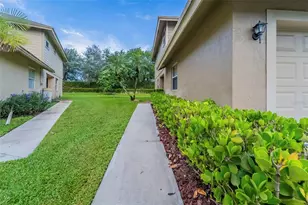 4201 NW 120th Ln, Sunrise, FL 33323 - Photo 3