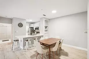 8357 38th St Cir E, Sarasota, FL 34243 - Photo 3