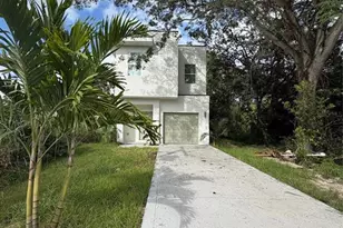 865 3rd St, Winter Haven, FL 33881 - Photo 1