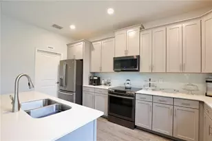 11717 Poetry Dr, Orlando, FL 32832 - Photo 9