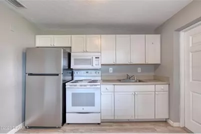 108 Palm Drive, Daytona Beach, FL 32117 - Photo 11