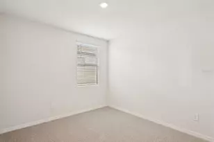 1808 Coolridge Pl, Zephyrhills, FL 33541 - Photo 13