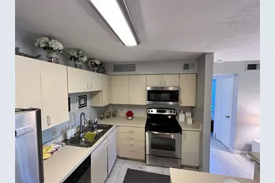 400 Lake Placid Court #204, Altamonte Springs, FL 32701 - Photo 7