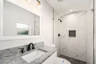 5599 N 110th Way N Way, Seminole, FL 33772 - Photo 13