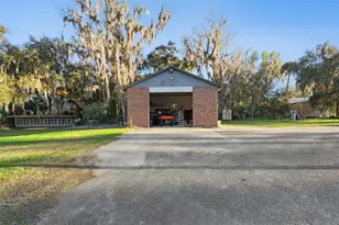 2565 E Osceola Rd, Geneva, FL 32732 - Photo 71